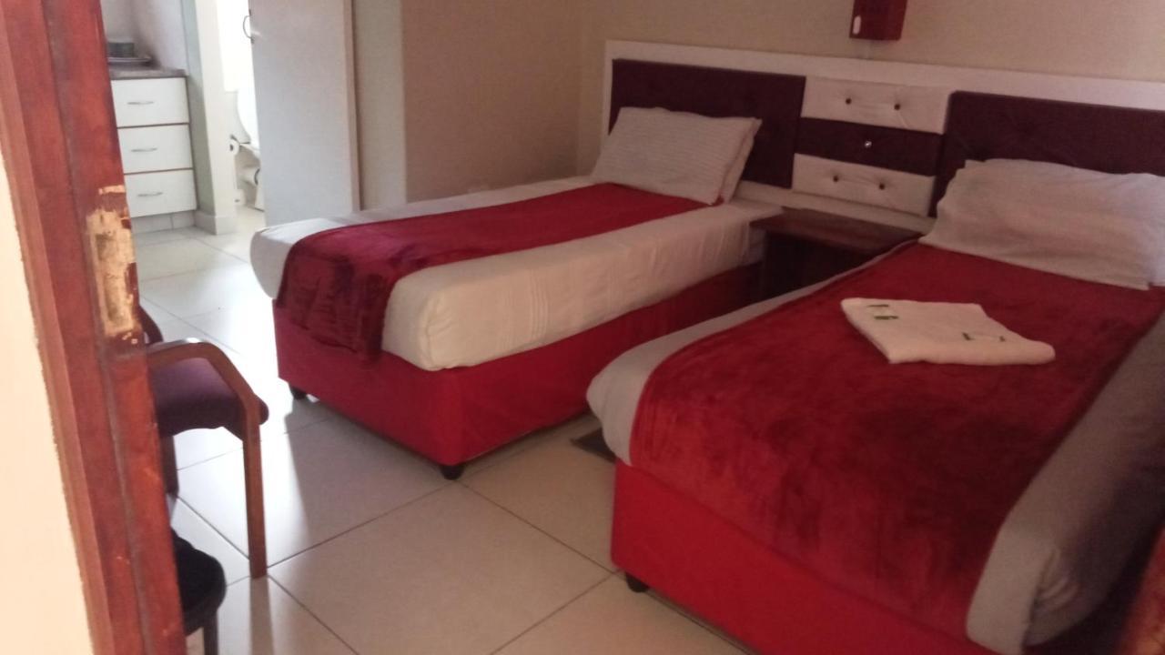Emampingeni Lodge Bizana Εξωτερικό φωτογραφία